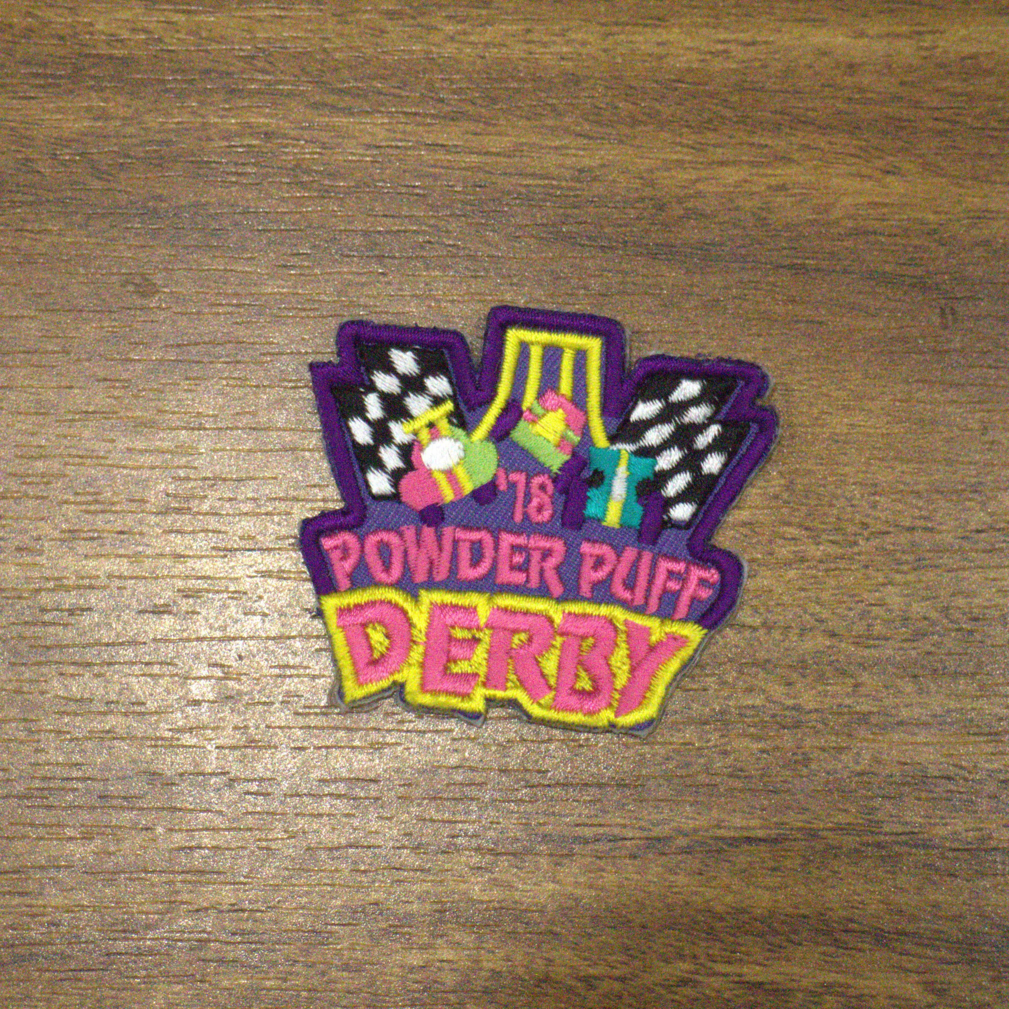 

Iron on Cartoon Pattern Clothing Patches Badges Fashion Embroidery Sequins Apparel Garment Bags T-shirt DIY 4