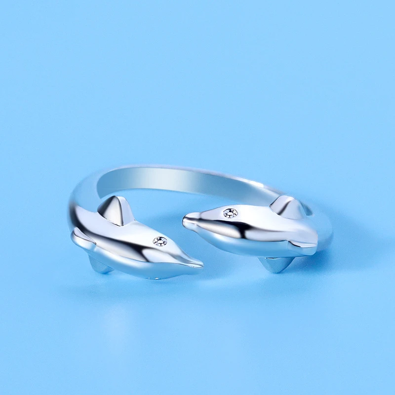 Кольцо женское из серебра 925 пробы с двумя дельфинами |