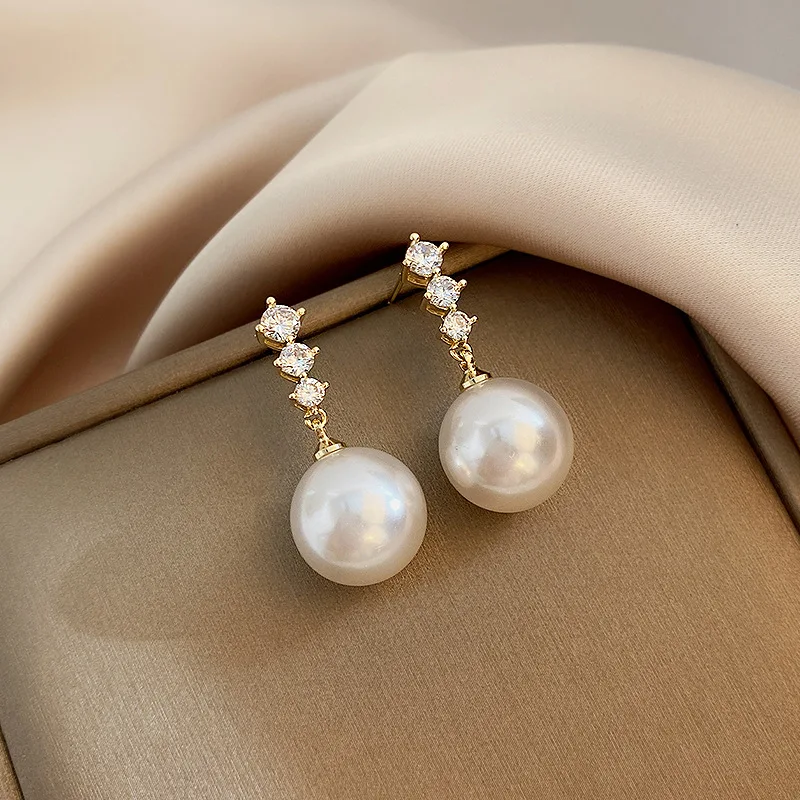 

Fashion Bowknot Zircon Pearl Stud Earrings Korean Elegant Crystal Butterfly Earrings For Women Bridal Wedding Party Jewelry Gift
