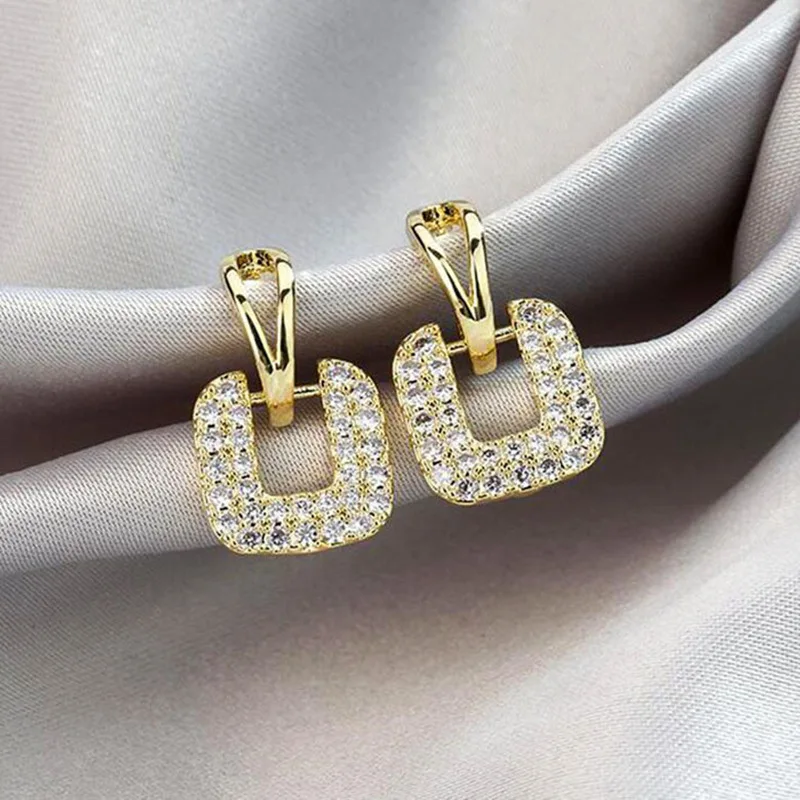 

2021 new S925 Silver needle Korea full diamond earrings personality temperament J fashion versatile square full diamond earrings