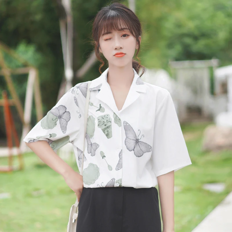 

Chic Khaki Summer New Design Sense Butterfly Print Shirt Women's Short Sleeve Kong Style Suit Collar Half Sleeve Shirt