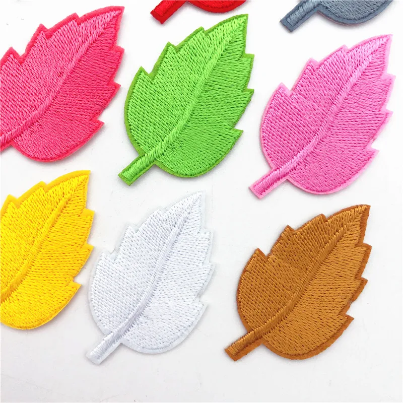 160 шт. нашивки с вышивкой в виде листьев