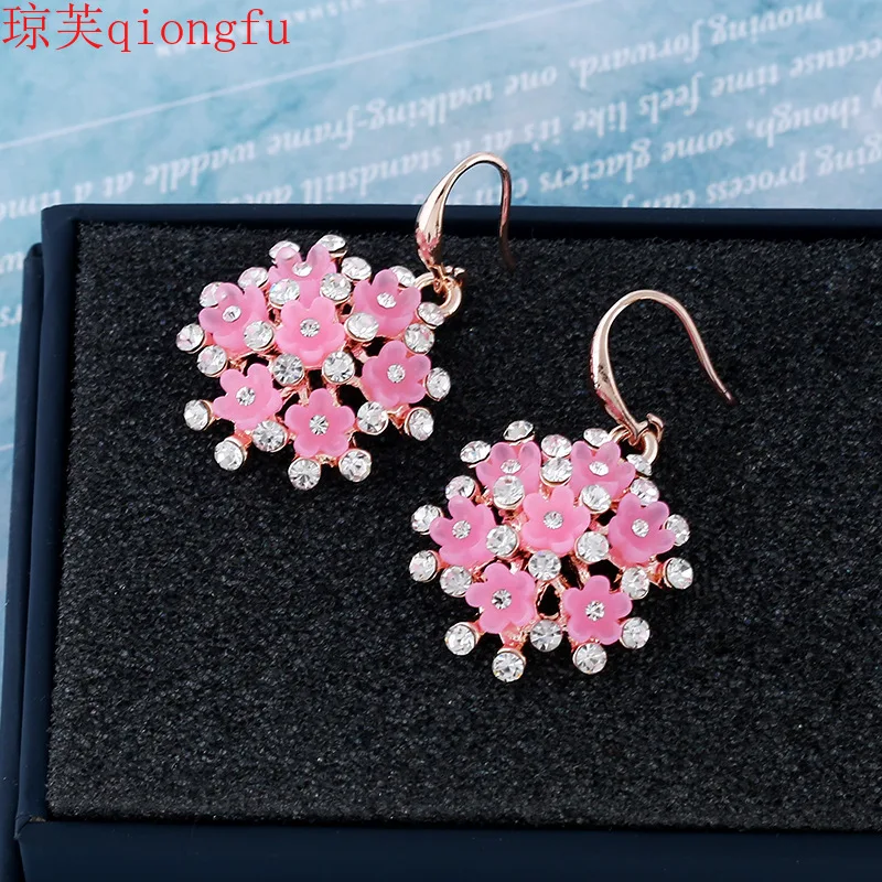 

Qiongfu Rose gold resin flowers embellishment alloy natural style necklace earrings two-piece jewelry set Cute/Romantic Wedding