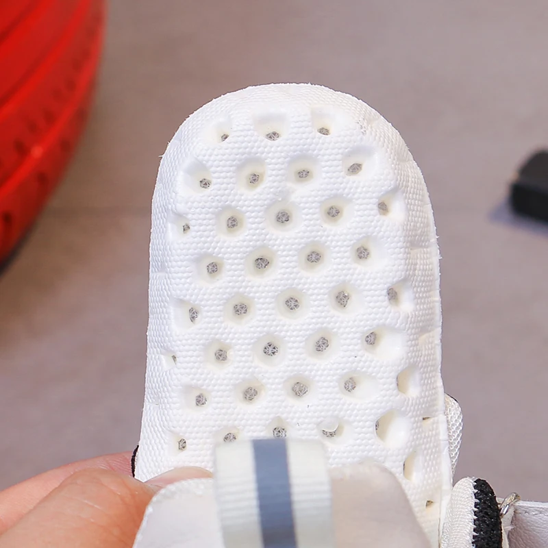 J & G 2020 Kasual Sepatu Anak Laki-laki V Sneakers Sepatu Anak untuk Anak Laki-laki Gadis Pelatih Warna Putih Pengganggu 2 jaggers Sepatu Lari