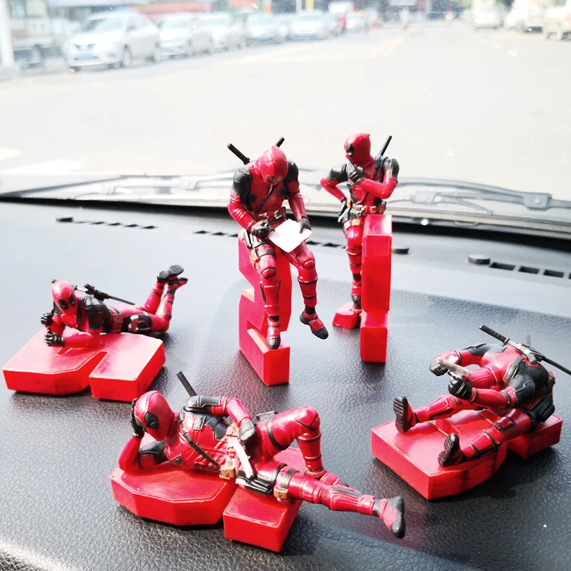 Автомобили украшения личность Deadpool кукла украшение автомобиля центральной консоли украшения компьютер компаньон кукла авто аксессуары