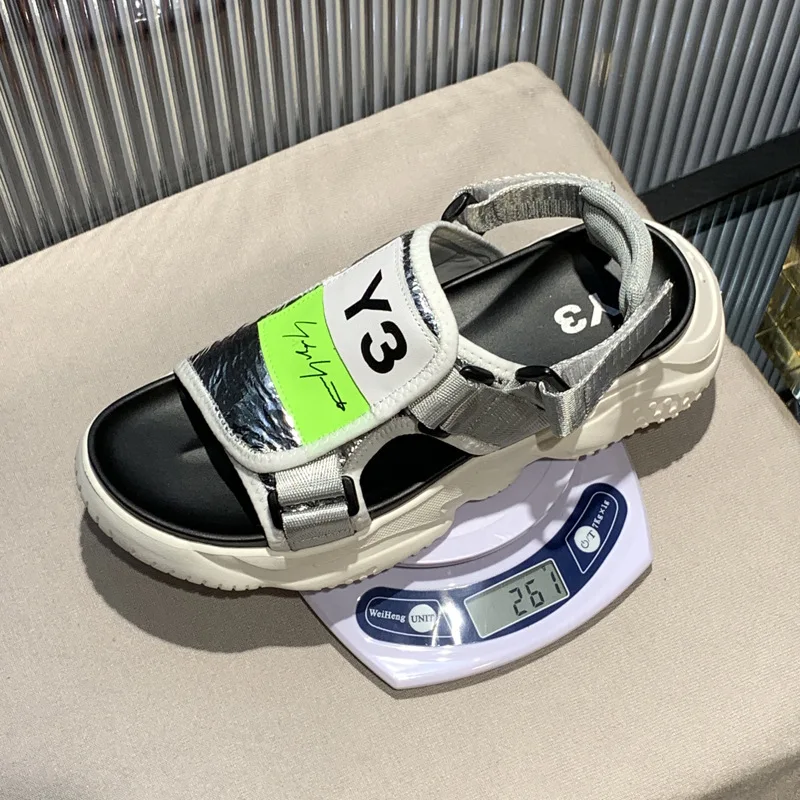 

2021 Summer Men Sandals Thick Soled Waterproof Non Slip Beach Sandals Luxury Brand Sandals Korean Men Shoes Velcro Roman Sandals