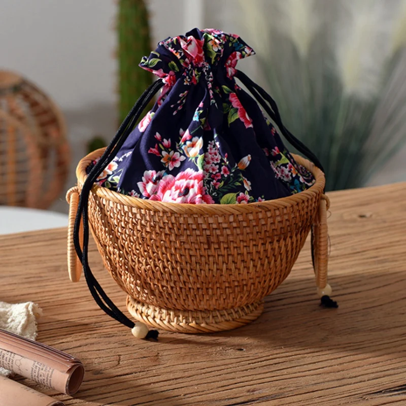 Вьетнамская корзина из ротанга плетеная для закусок и конфет ручной работы