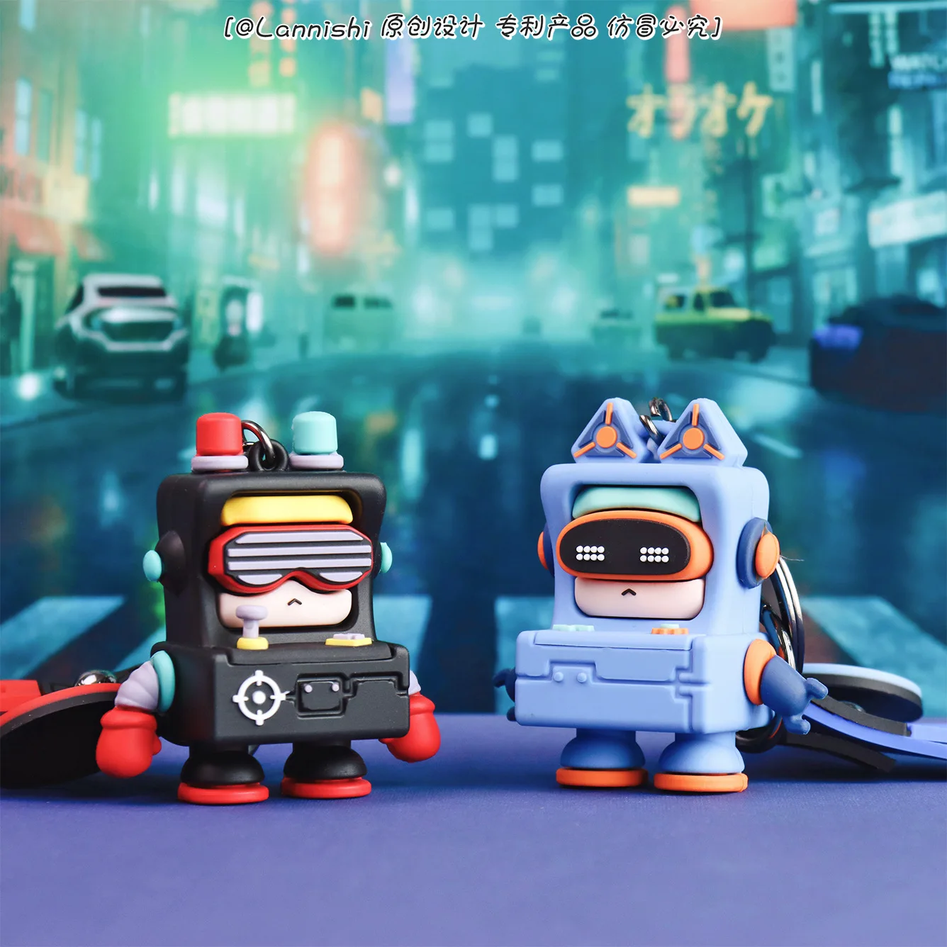 

Брелок для ключей из ПВХ с куклой, 13 см