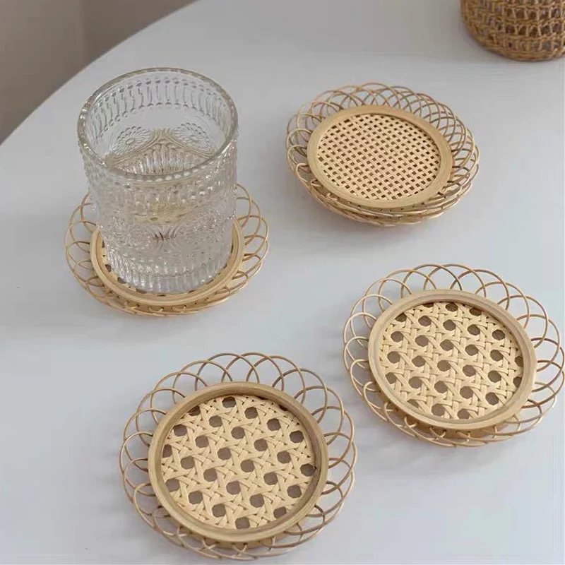 

Handmade Round Natural Rattan Pad Coasters Table Placemats Bowl Mats Padding Mat Insulation Pad Kitchen Decoration Accessories
