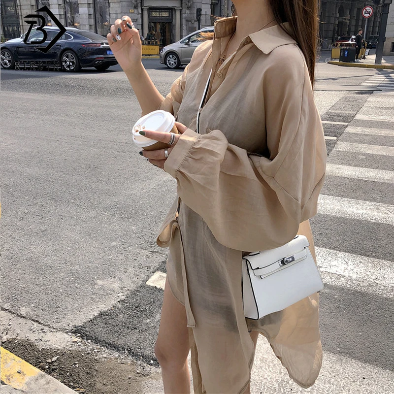 Женская рубашка оверсайз свободная ассиметричная с отложным воротником и