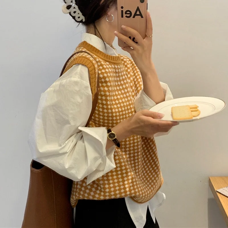 

Sweater Vest Women O-neck Argyle Korean Style Vintage Streetwear Soft Warm Casual Female Tops Knitting Elegant Basic Harajuku