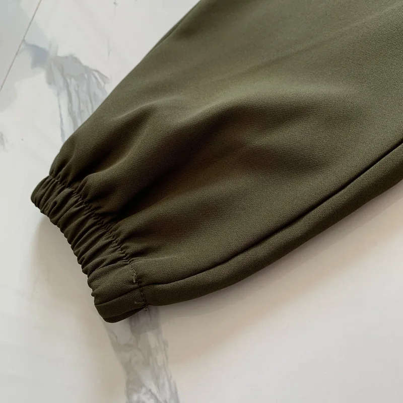 Модные комбинезоны с открытыми плечами для мамы и дочки одинаковая семейная