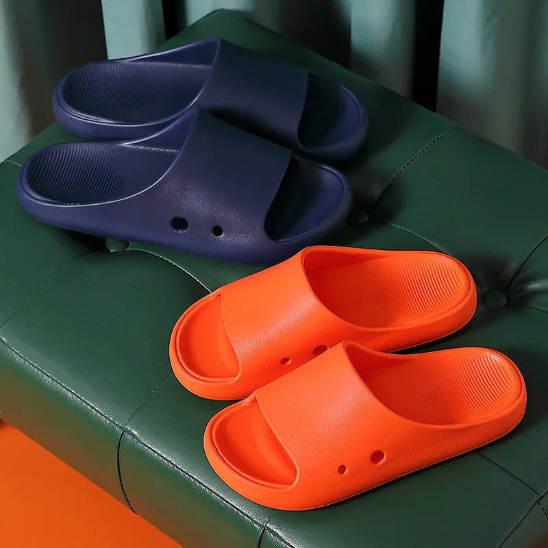 

Indoor Comfortable Soft Sole Breathable slippers Men women Non-slip Bathroom Home Shoes Flat EVA Thick Slides Women's sandals