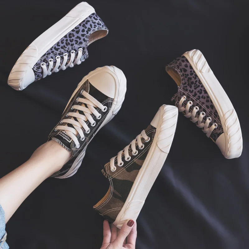 Парусиновая обувь Новинка 2019 года сезон весна модная камуфляжная женская