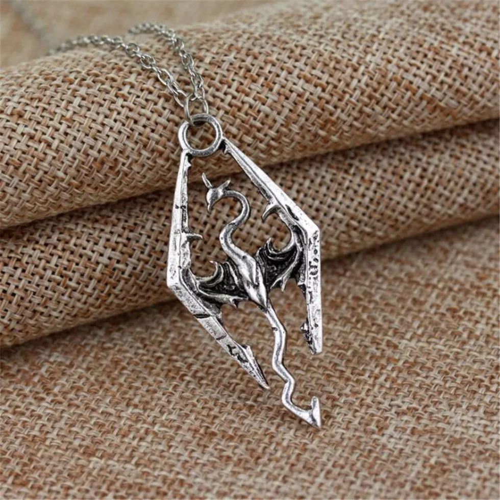 

Vintage Elder Scrolls Skyline Dragon Pendant Necklace Fashion Pterodactyl Necklace Summer Exquisite Men's Jewelry Necklace Men
