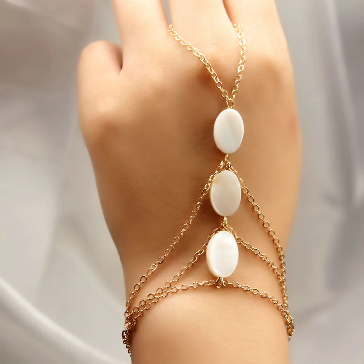 

Fashion Bohemia Multilayer Chain Finger Bracelet For Women Trendy Jewelry Accessory Geometric Seashell Charm Bracelet femme Gift