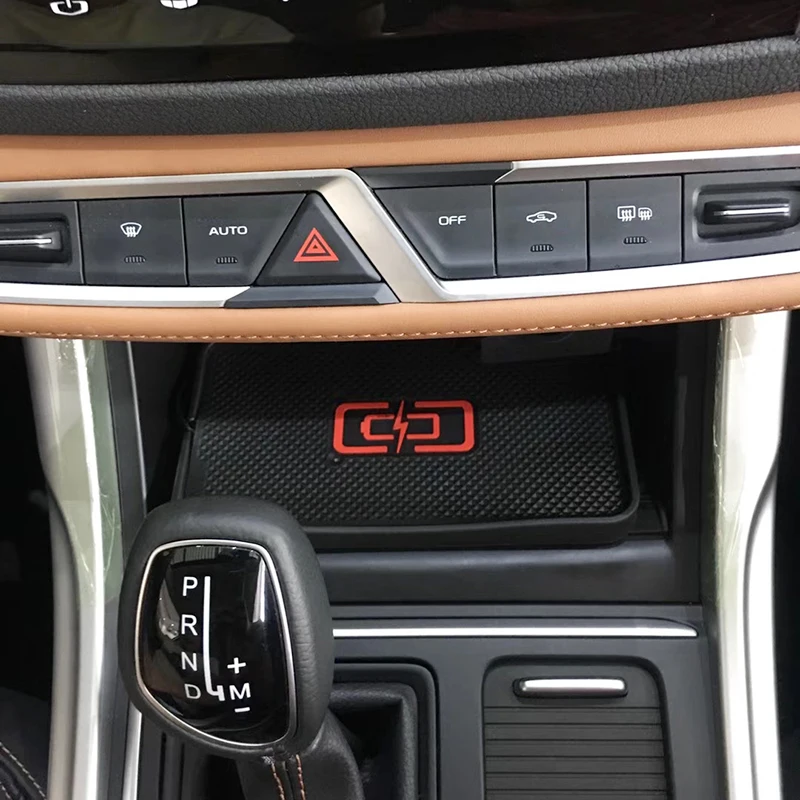 Автомобильное беспроводное зарядное устройство QI 10 Вт для VW Polo CC Jetta Skoda Octavia A7 Fabia