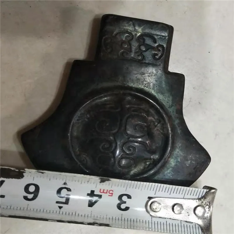 

Red Mountain Culture Black Iron Meteorite pendant pendant pendant ancient axe decoration free delivery