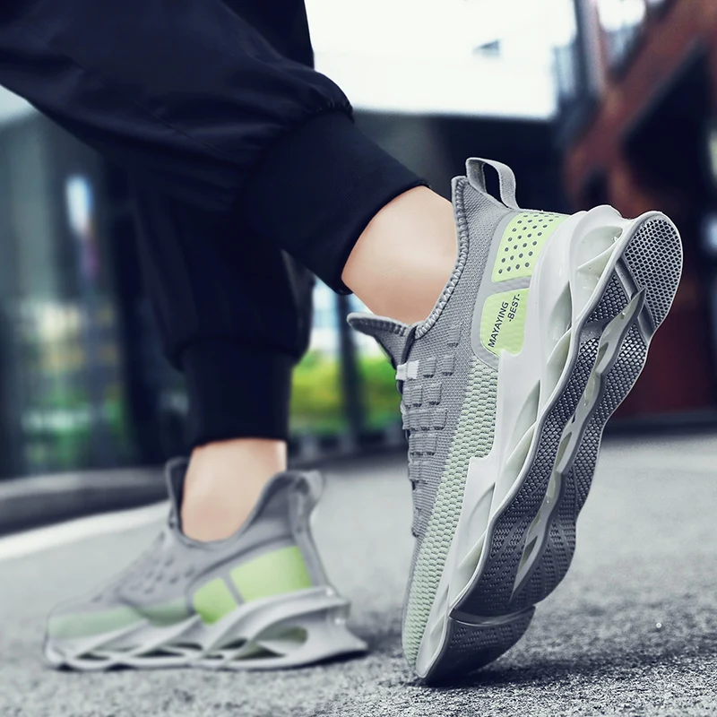 

Men Shoes Light Men Casual Breathable Shoes Slip On Handmade Men's Loafers Mens Canvas Shoe 46 Mesh Sneakers