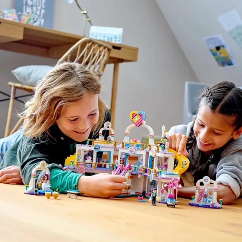 

2021 1044 шт., Детский конструктор «Центр покупок»