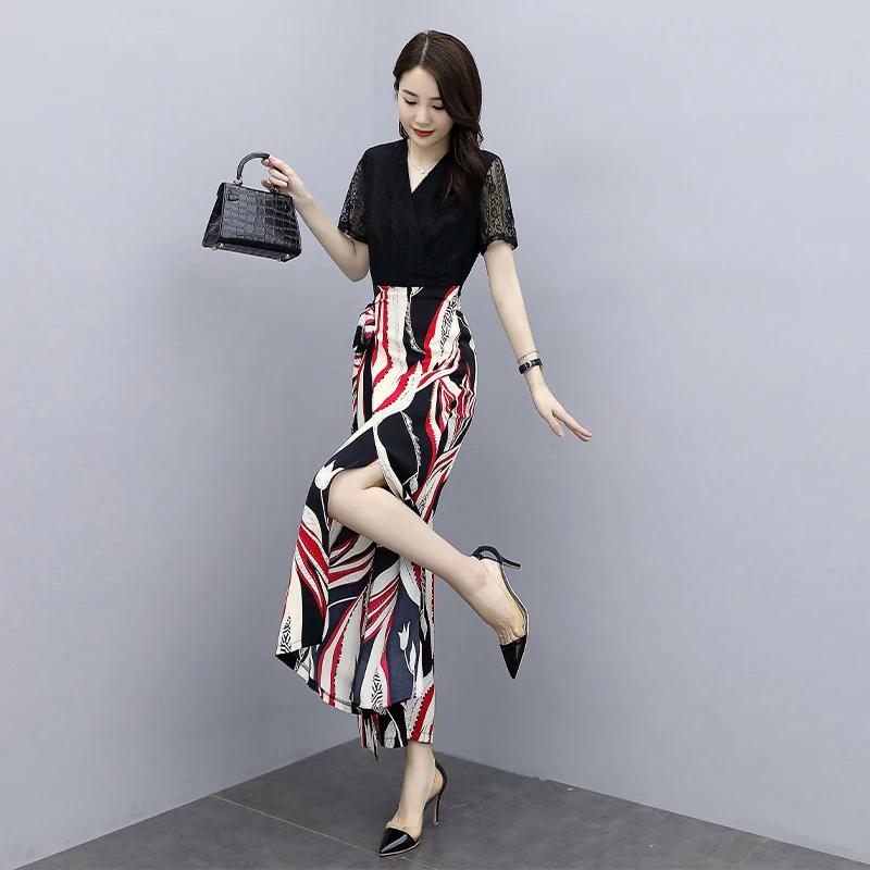 Женский комбинезон с кружевным верхом длинный цветочным принтом и разрезом лето