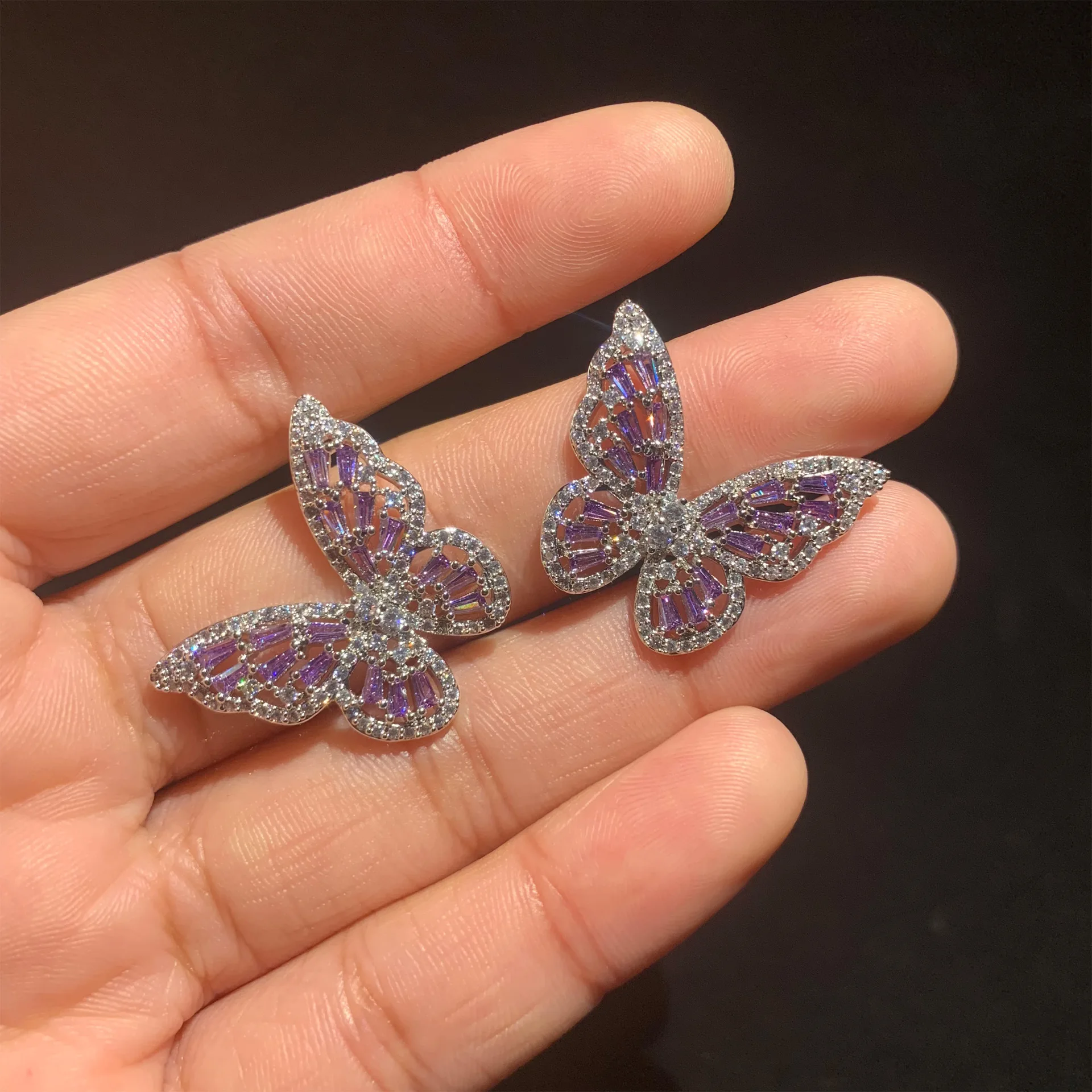 

2022 New Trendy Pink Purple Color Butterfly Earrings for Women Party Gift Jewelry Wholesale E6492