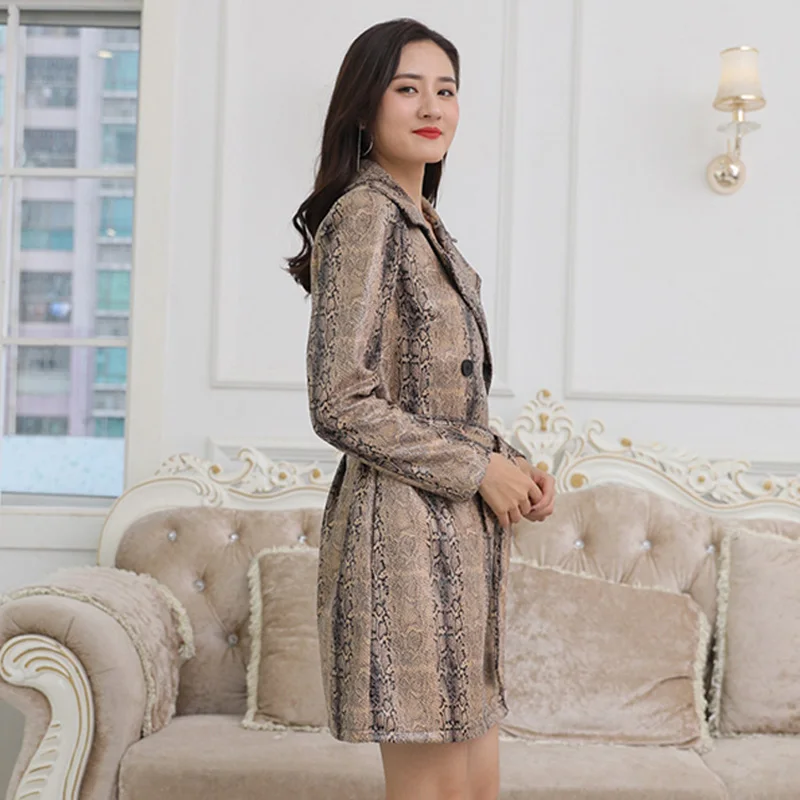 Liva girl 2019 Women's Fashion Trench Coat Vintage Snake Patent leather Washed Outwear Belt Slim Clothing | Женская одежда