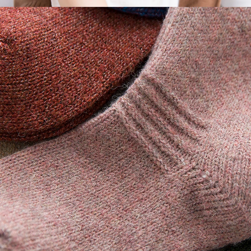 

New winter fashion retro thick thread women's socks Wool socks Warm in winter Comfortable Free Delivery