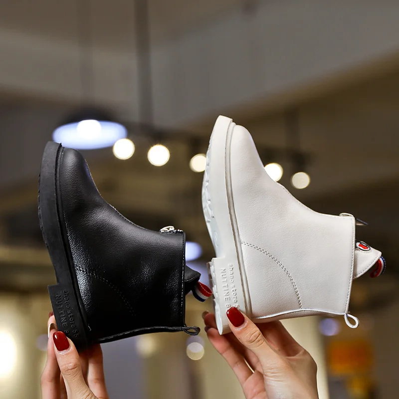 Новые осенние и зимние детские ботинки модные martin с мягкой подошвой