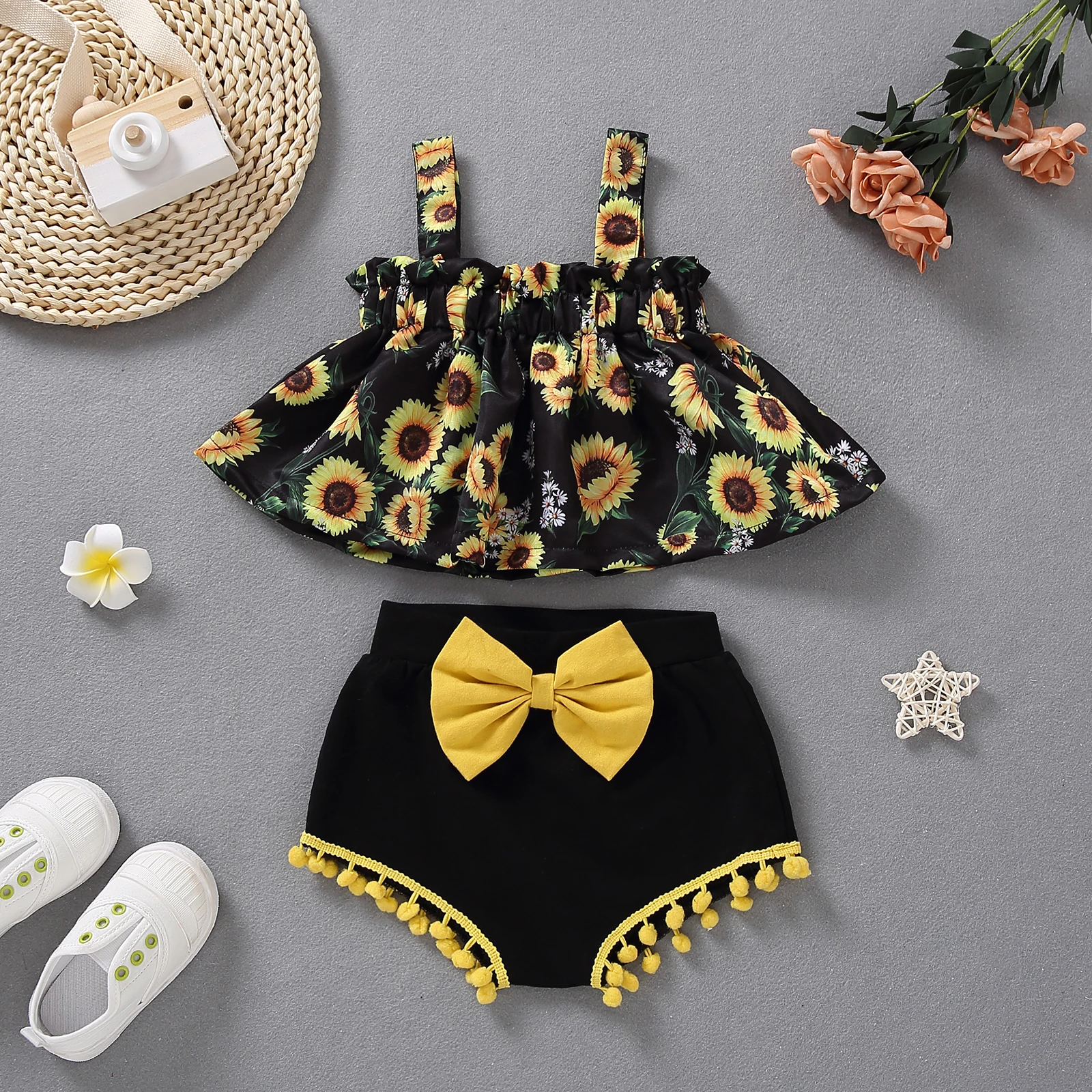 

2021 Girl’s 2Pcs Summer Clothes Set Sunflower Printed Bpwnot Sleeveless Tops+Triangle Shorts 0-12M