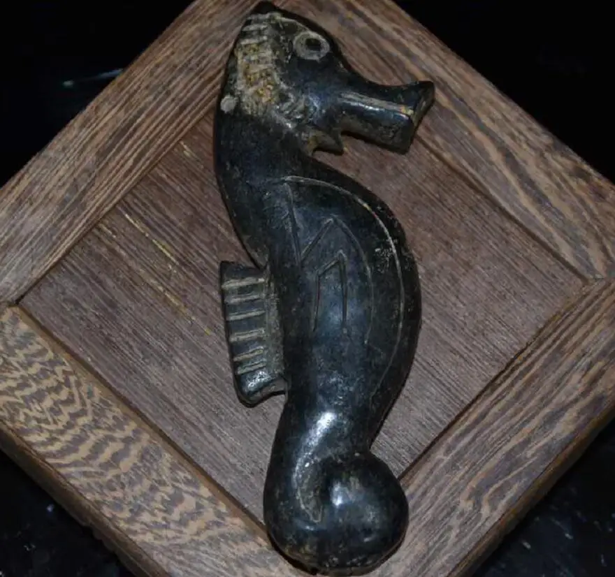 

Hongshan culture archaize black iron meteoritesculpturehippocampus statue