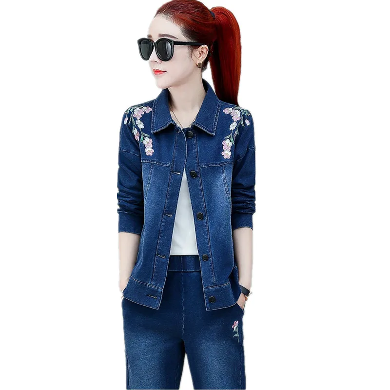 

European fashion Women Tracksuit High quality Cowboy sports suit Embroidery two-piece suit Denim short jacket + trousers 1601