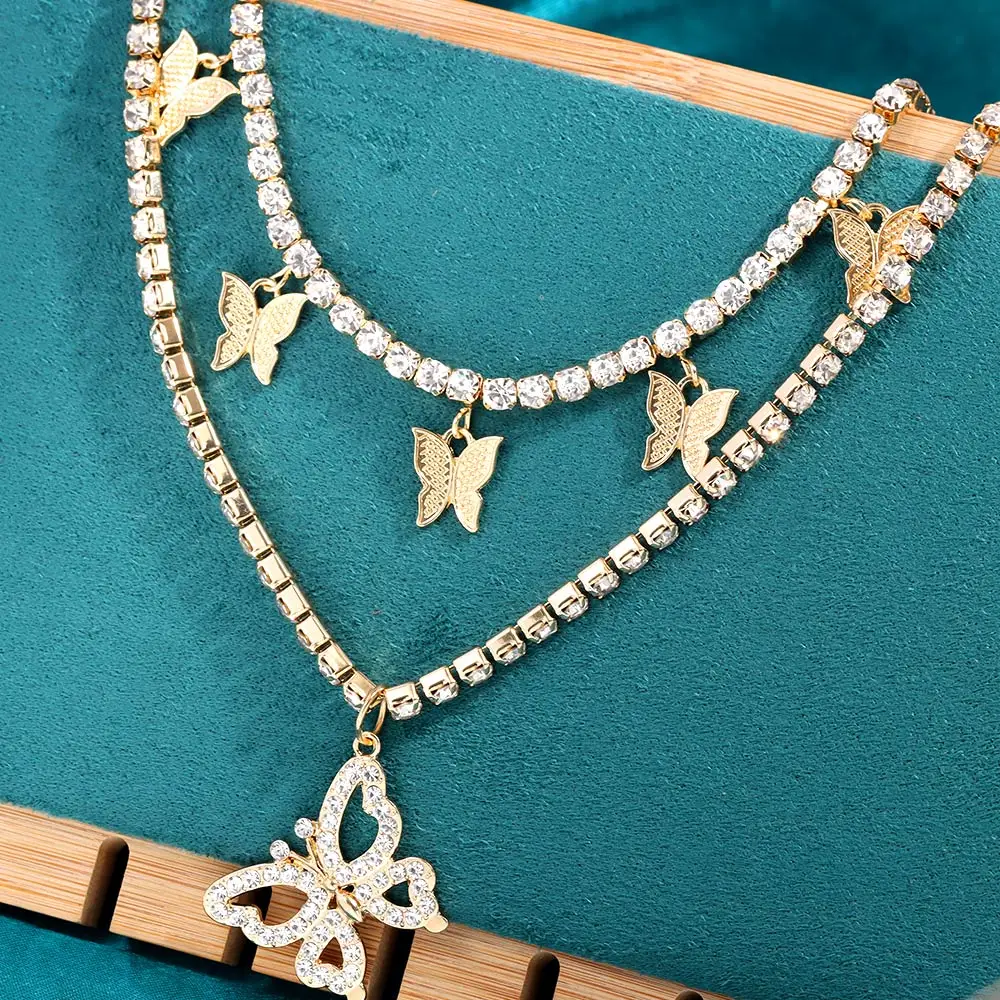 

Shiny Metal Butterfly Crystal Clavicle Chain Necklace for Women Geometric Square Letter Metal Pendant Twisted Chain Jewelry Gift