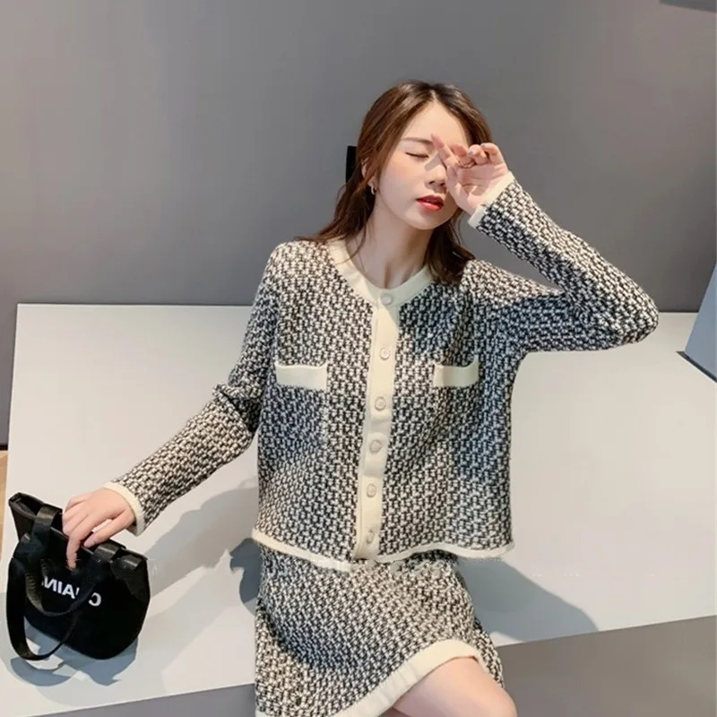 

Autumn Winter New Korean Crew Neck Single Breasted Small Fragrance Casual Cardigan Sweater Set Women's Two Piece Set of Foreign
