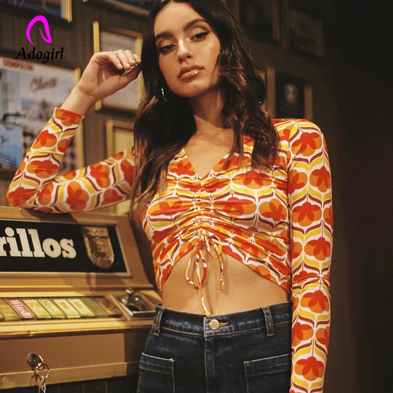 

Женская футболка с цветочным принтом, длинным рукавом и V-образным вырезом