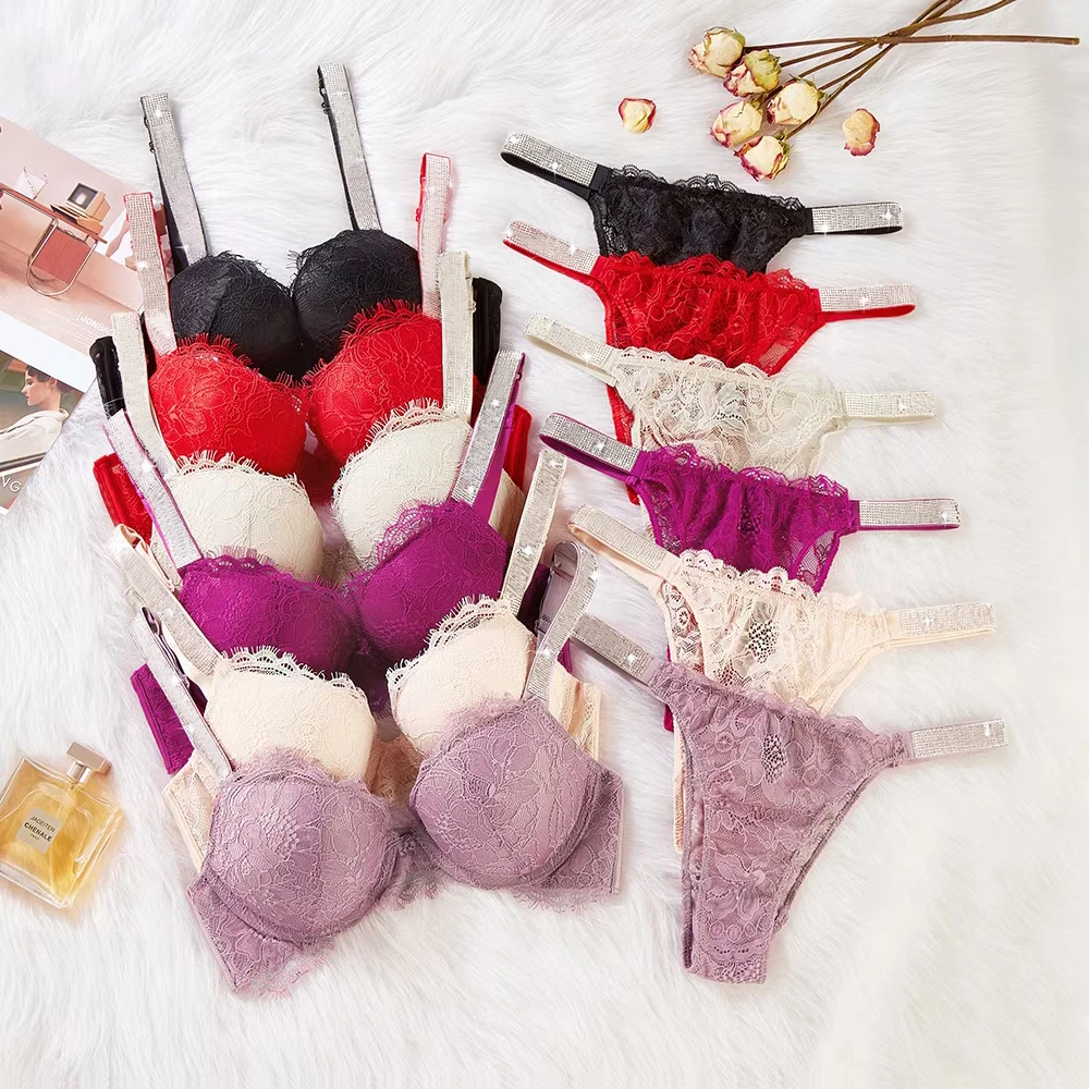 Комплект нижнего белья женский кружевной бесшовный бюстгальтер с чашками пуш-ап