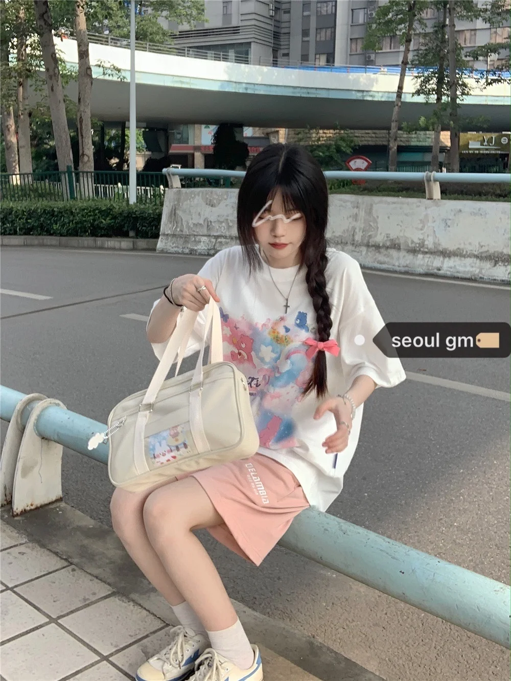 Женская Корейская футболка с мультяшным принтом свободная круглым вырезом