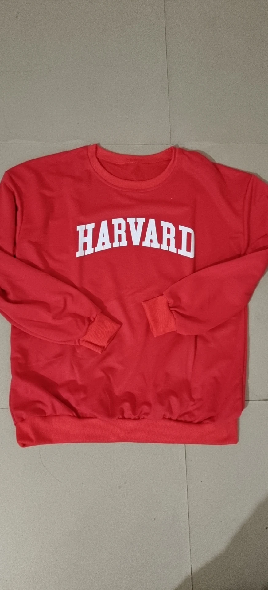 Женский Свитшот оверсайз красный с принтом в американском Гарвардском стиле
