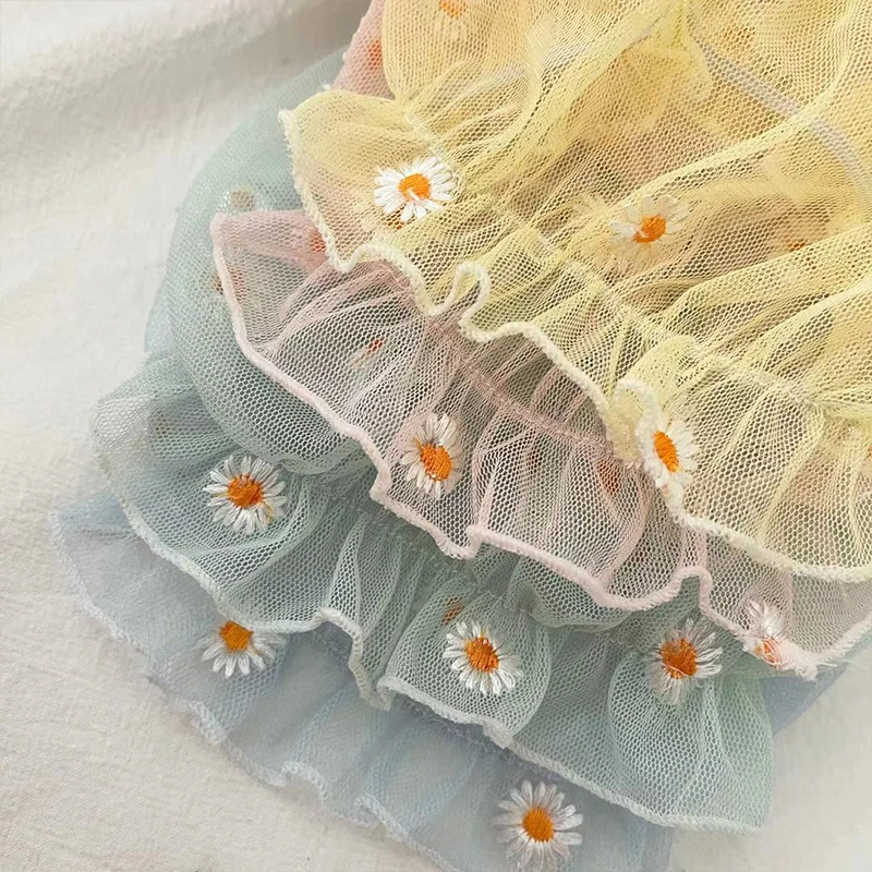 

Teddy Than Bear Daisy Suspender Skirt Dog Clothes Net Yarn Daisy Suspender Skirt Sweet Spring And Summer Skirts Cat Clothes