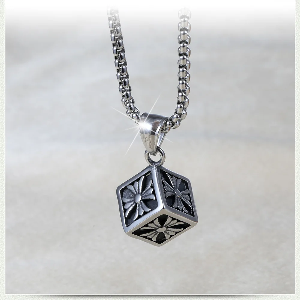 

Titanium steel necklace European and American punk style pendant pendant jewelry three-dimensional square cross pendant personal
