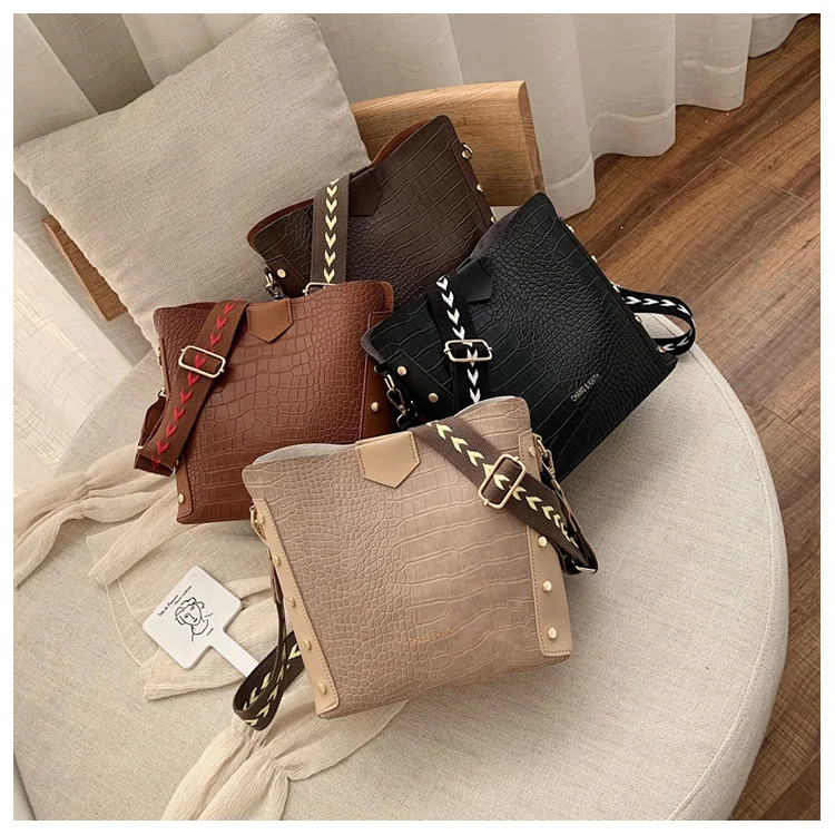 

Fashion rivets women bucket Bag Crocodile pattern Shoulder bags for Female Crossbody Bag Ladies Compound handbag bolsa feminina