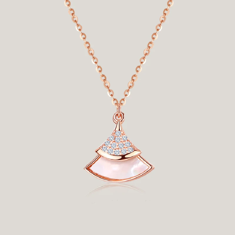 

Seiko's new S925 Sterling Silver small skirt zircon necklace feminine sense clavicle chain niche design sense Fritillaria pendan