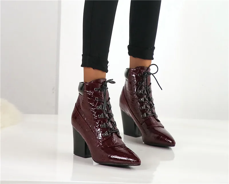 Женские ботильоны на шнуровке винно-красные черные в готическом стиле
