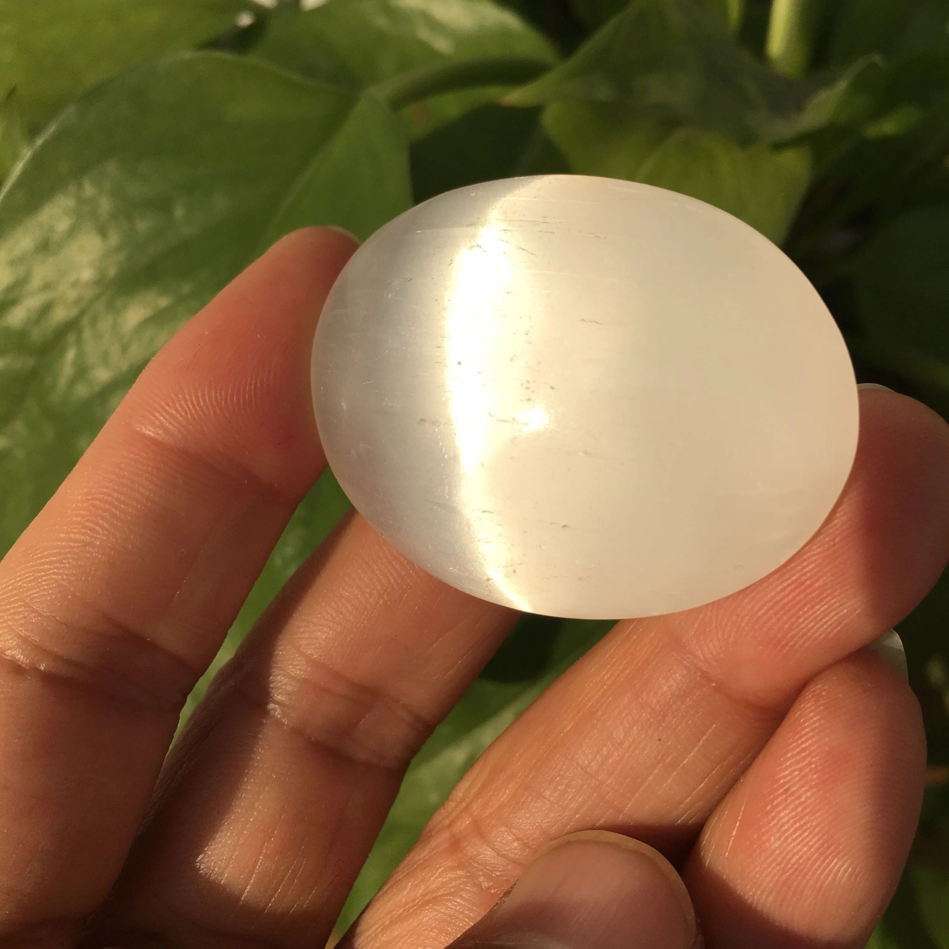 

Высококачественный натуральный белый селенит опал, игра с полированным гипсовым драгоценным камнем, лечебный гипс