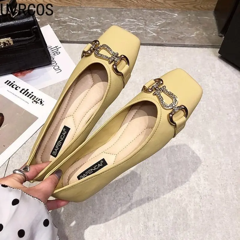 

Mature Women's Flat Shoes Fashion All-match Mature Women's Shoes Vamp Personality Rhinestone Buckle Design Women's Single Shoes