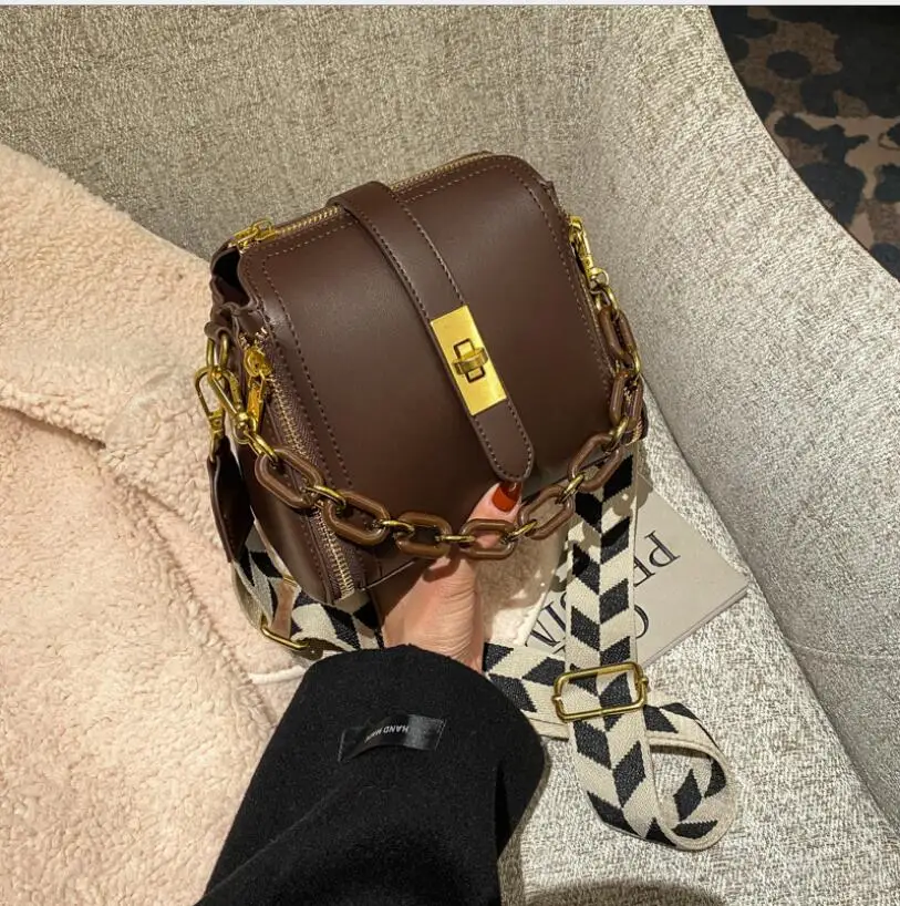 

2021 New Trend PU Leather Women's Bag Versatile Single Shoulder Bag Messenger Bag Fashion Bag Bucket Bag.