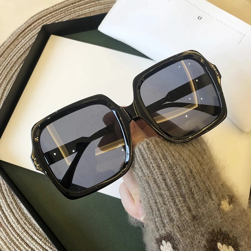 

High Quality Brand Design Women Sunglasses Luxury Glasses Lady Square Sunglass Woman 2020 Gradient Pink Blue Lens Men Eyeglasses