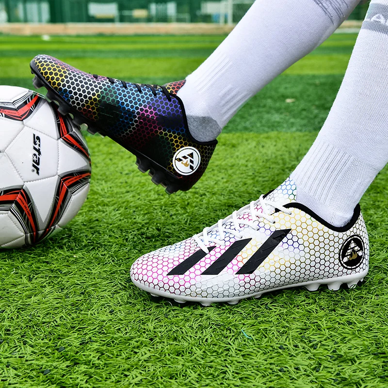 

Size 32-45 Men's Soccer Shoes Teenager Breathable Soft Sneakers Kids Grass Training Sports Shoes FG / TF Antiskid Football Boots