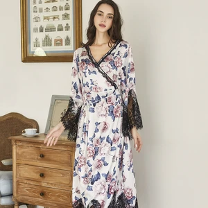 Женская атласная ночная рубашка, с цветочным кружевом, 2021