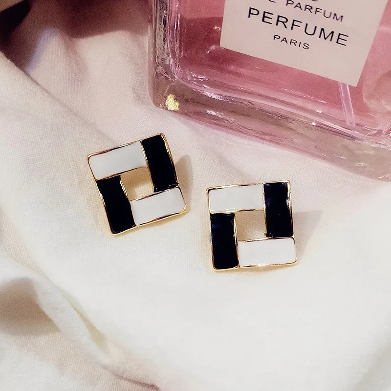 Бесплатная доставка Оптовая продажа сплав Дикие ретро черно белые ажурные